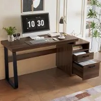 HAUSS SPOLE Bureau - Minimalistisch 135x54 cm Bureau Met 4 cm MDF-Blad En Staalframe - Ruime Werkplek Met Open Vak En Geluidsarme Lade - Bruin