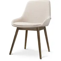 Nolon Nio-Isa Eetkamerstoel beige - walnoot houten onderstel - scandinavisch - comfortabel - stoffen zitting