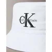 Calvin Klein Jeans Hoed 'CK Monogram Embroidery' zwart / wit