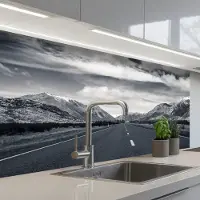 KitchenYeah Keuken achterwand 100x60 cm - Spatscherm zelfklevend Zwart wit - Berg - Weg - Muurbeschermer - Spatwand fornuis