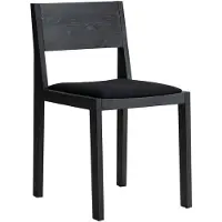 Vaarnii 016 Maasto Dining Chair stoel Zwart gebeitst grenen, gestoffeerde zitting zwart