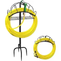 OEM Robuuste tuinslanghouder met opbergkist en een zelfdragende waterkraan, geschikt voor terrassen en gazons.
