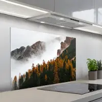 KitchenYeah Spatscherm 100x65 cm - Zelfklevende achterwand Berg - Mist - Bos - Keuken muurbeschermer - Spatwand fornuis