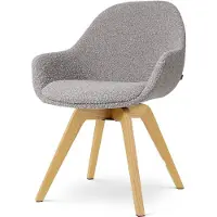 Nolon Noor-Mae draaibare Eetkamerstoel bouclé taupe - houten onderstel - stijlvol - scandinavisch - armstoel