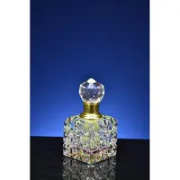 Nee Luxe Kristallen Parfumflesje met Gouden Accenten – Elegant en Exclusief Design