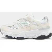 New Balance 9060 Infant, wit