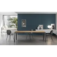 STONES Uittrekbare tafel, groot (130–290 cm), met een tafelblad van eikenfineer en zwarte metalen poten – een modern en veelzijdig designmeubel