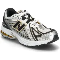 New Balance Sneakers '1906' goud / zwart / zilver / wit