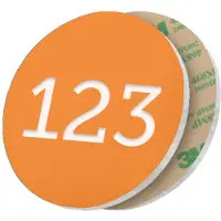 Combicraft ronde nummerplaatjes van acrylaat oranje 25 mm met tape - 1 t/m 50