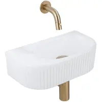 Qeramiq Fuente fonteinset – halfrond – 40x21.5x12 cm – keramiek wit mat – geborsteld gouden kraan – geribbeld SW1522210/SW696208/SW696218/SW1108830