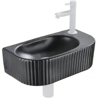 Qeramiq Fuente Fonteinset - 40x21.5x12cm - rechts - geribbeld - halfrond - 1 kraangat - keramiek - fonteinkraan wit mat - afvoerplug - verlaagd sifon - zwart mat SW1522214/SW696206/SW696216/SW1210972
