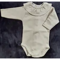 Babidu Romper / Body 1117 | zandkleur | lange mouw | royale ruchekraag | 36 maand | maat 98