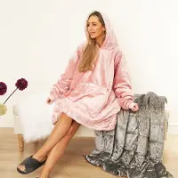 SIENNA Oversized Velvet Hoodie - Deken Met Mouwen - Plaid - Fleece Hooded Blanket - TV Deken - Roze