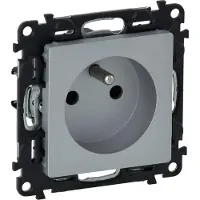 Legrand VALENA LIFE Enkele stopcontact met/zonder 2P+Z, met aluminium sluitingen, model 753380
