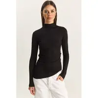Bianco Getailleerde Coltrui Blouse met Lange Mouwen en Rimpeldetail