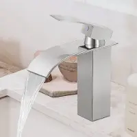 OEM Douchekop met aansluitstuk, roestvrijstalen wastafelkranen, wastafelmengkraan met een eenvoudig installatieontwerp voor de douche, geborsteld nikkel