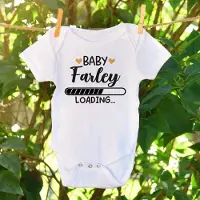 Next Baby Rompertje Zwangerschapsaankondiging – Loading Baby – Wit Romper met Naamprint – 0 tot 3 maanden