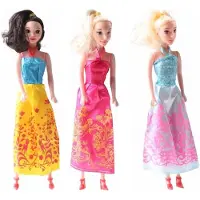 Duckiez Budget - Prinsessen Poppenset - Lengte 28 cm. - Voordeelset 3 Stuks