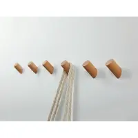 WT&D Set van 6 houten kledinghaken (kapstok), beuken