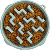 Famanu – Slow feeder hondenbak - grote anti-schrok voerbak - saliegroen - capaciteit ca. 4 kopjes - duurzaam en ontwerp - geschikt voor middelgrote en grote honden