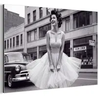 MuchoWow Aluminium schilderij 30x20 cm - Wanddecoratie metaal - Retro - Vrouw - Zwart - Wit - Metalen muurdecoratie woonkamer - Decoratie industrieel - Foto op dibond - Industriële accessoires slaapkamer