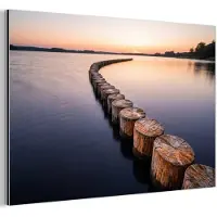 MuchoWow Aluminium schilderij 60x40 cm - Wanddecoratie metaal - Hout - Palen - Water - Metalen muurdecoratie woonkamer - Decoratie industrieel - Foto op dibond - Industriële accessoires slaapkamer