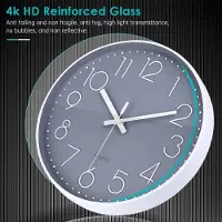 Famanu - Wandklok van 30 cm, niet-tikkende stille batterij-gevoede ronde wandklok, moderne eenvoudige stijl decoratieve klok voor thuis, kantoor