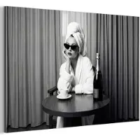 MuchoWow Aluminium schilderij 180x120 cm - Wanddecoratie metaal - Vrouw - Bubbels - Zwart - Wit - Metalen muurdecoratie woonkamer - Decoratie industrieel - Foto op dibond - Industriële accessoires slaapkamer