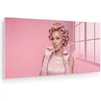 MuchoWow Glasschilderij 160x80 cm - Schilderij acrylglas - Vrouw - Roze - Parelketting - Krulspelden - Foto op glas - Muurdecoratie woonkamer - Wanddecoratie slaapkamer - Schilderijen