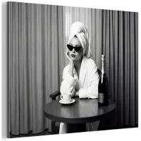 MuchoWow Aluminium schilderij 120x90 cm - Wanddecoratie metaal - Vrouw - Bubbels - Zwart - Wit - Metalen muurdecoratie woonkamer - Decoratie industrieel - Foto op dibond - Industriële accessoires slaapkamer