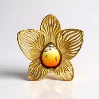 Cavill - Botanische Zilveren Hanger - 925 Sterling Zilver Verguld - 0,7 ct Peervormige Baltische Barnsteen Zonsopgang