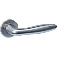 Intersteel Deurklink Q 03 op rond rozet RVS