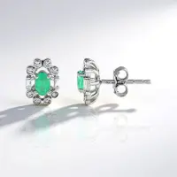 Cavill - Colombiaanse Smaragd Oorbellen - 925 Sterling Zilver Platina - 0,38 Ct Ovaal Slijpsel - Elegant Groen Luxe Oorstekers met Zirkonen
