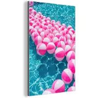 MuchoWow Aluminium schilderij 100x150 cm - Wanddecoratie metaal - Strandballen - Roze - Water - Metalen muurdecoratie woonkamer - Decoratie industrieel - Foto op dibond - Industriële accessoires slaapkamer
