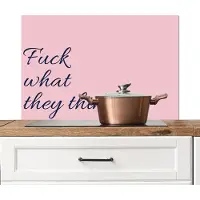 KitchenYeah Spatscherm keuken 90x60 cm - Kookplaat achterwand Fuck what they think - Roze - Minimalistisch - Muurbeschermer - Spatwand fornuis - Hoogwaardig aluminium