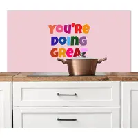 KitchenYeah Spatscherm keuken 120x60 cm - Kookplaat achterwand You're doing great - Roze - Kleurrijk - Muurbeschermer - Spatwand fornuis - Hoogwaardig aluminium