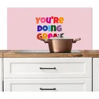 KitchenYeah Spatscherm keuken 100x50 cm - Kookplaat achterwand You're doing great - Roze - Kleurrijk - Muurbeschermer - Spatwand fornuis - Hoogwaardig aluminium