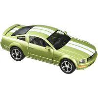 KINSMART 2006 Ford Mustang GT Hardtop 1/38 schaal Diecast auto (Stripe Green)