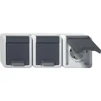 Gira 478930, SCHUKO, 3-voudige stekkerdoos. Geschikt voor gebruik in woningen, voldoet aan de Duitse woningbouwvoorschriften (KD WG AP G)