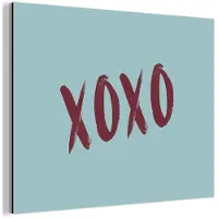 MuchoWow Aluminium schilderij 160x120 cm - Wanddecoratie metaal - XOXO - Blauw - Rood - Metalen muurdecoratie woonkamer - Decoratie industrieel - Foto op dibond - Industriële accessoires slaapkamer
