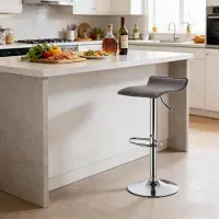 STILVORA Barkruk 62-84 Cm - Verstelbaar En 360 Graden Draaibaar - Voor Keuken, Bar En Balie - Kunstleer En Staal - Grijs