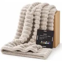 BOTC Luxe Fleece deken - Plaid - Super Zacht, Warm en Donzig - Cadeau - 150x200cm - Lichtbruin