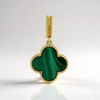 Cavill - Zilveren Hanger 925 Sterling Verguld - Fancy Cut Malachiet 1,666 ct - Groene Edelsteen Sieraad - Elegante Vierbladig Klavertje Design