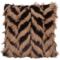 NOVÉE Sierkussen furry chevron | 45x45 cm | polyester
