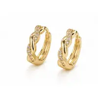 Trend Oorbellen- Goudkleurig - Zirkonia- Verguld - Roestvrijstalen oorbellen - sieraden – Cadeau tip – Hip - Trendy
