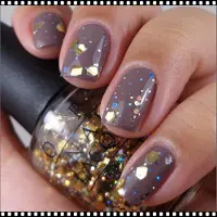 O.P.I. nail laquer, i reached my gold