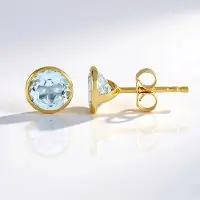 Cavill - Oorbellen 18K Goud Verguld - 925 Sterling Zilver - Hemelsblauwe Topaas 1,8 ct Rond Briljant 6 mm - Elegant Comfortabel Dagelijks