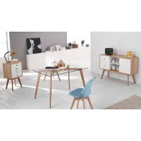 STONES De Carlotta-stoel heeft een beklede zitting van blauw kunstleer en poten van beukenhout – een modern design voor woonkamers en kantoren