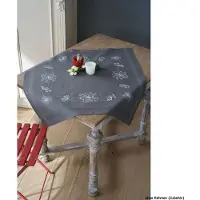 Vervaco - Tafelkleed kit - Witte bloemen en grassen - PN-0164728 - Borduren - Borduurpakket - Borduurpakket volwassenen - Borduurpakket kind