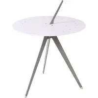 Weltevree | Sundial Table | Koffietafel Rond Zonnewijzer | Bijzettafel Tuin, Tuintafel, Salontafel Buiten | Aluminium Staal Gepoedercoat | Rietgroen RAL 6013